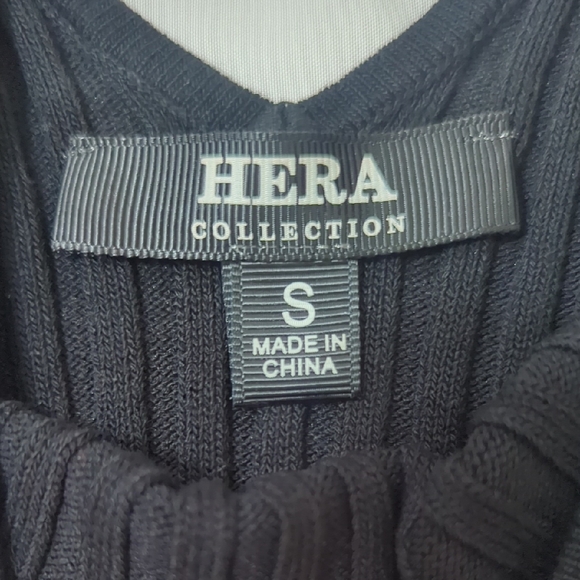 Hera Collection Ribbed V-Neck Top, Color Black, Size S - Picture 11 of 12